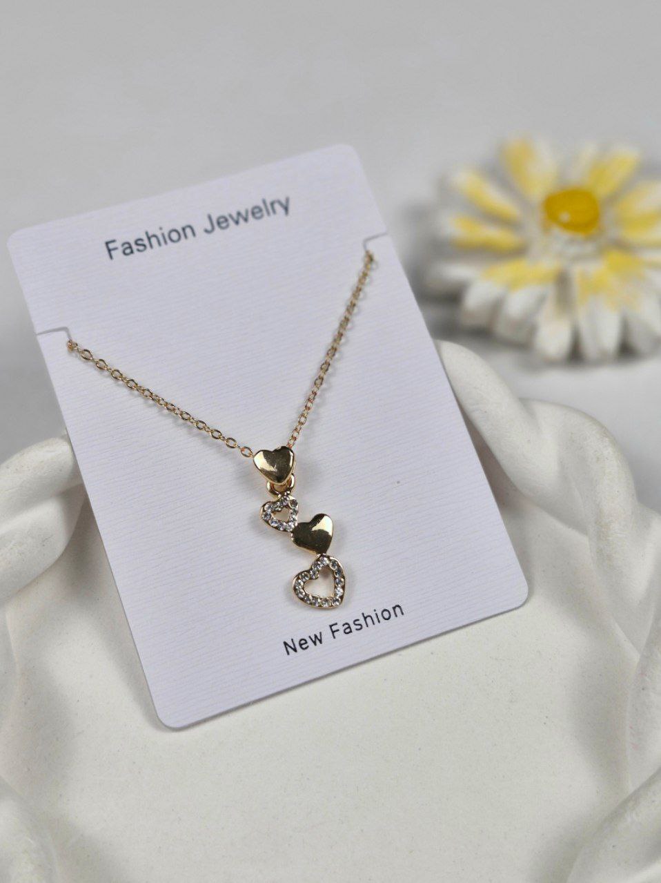 گردنبند پینترستی